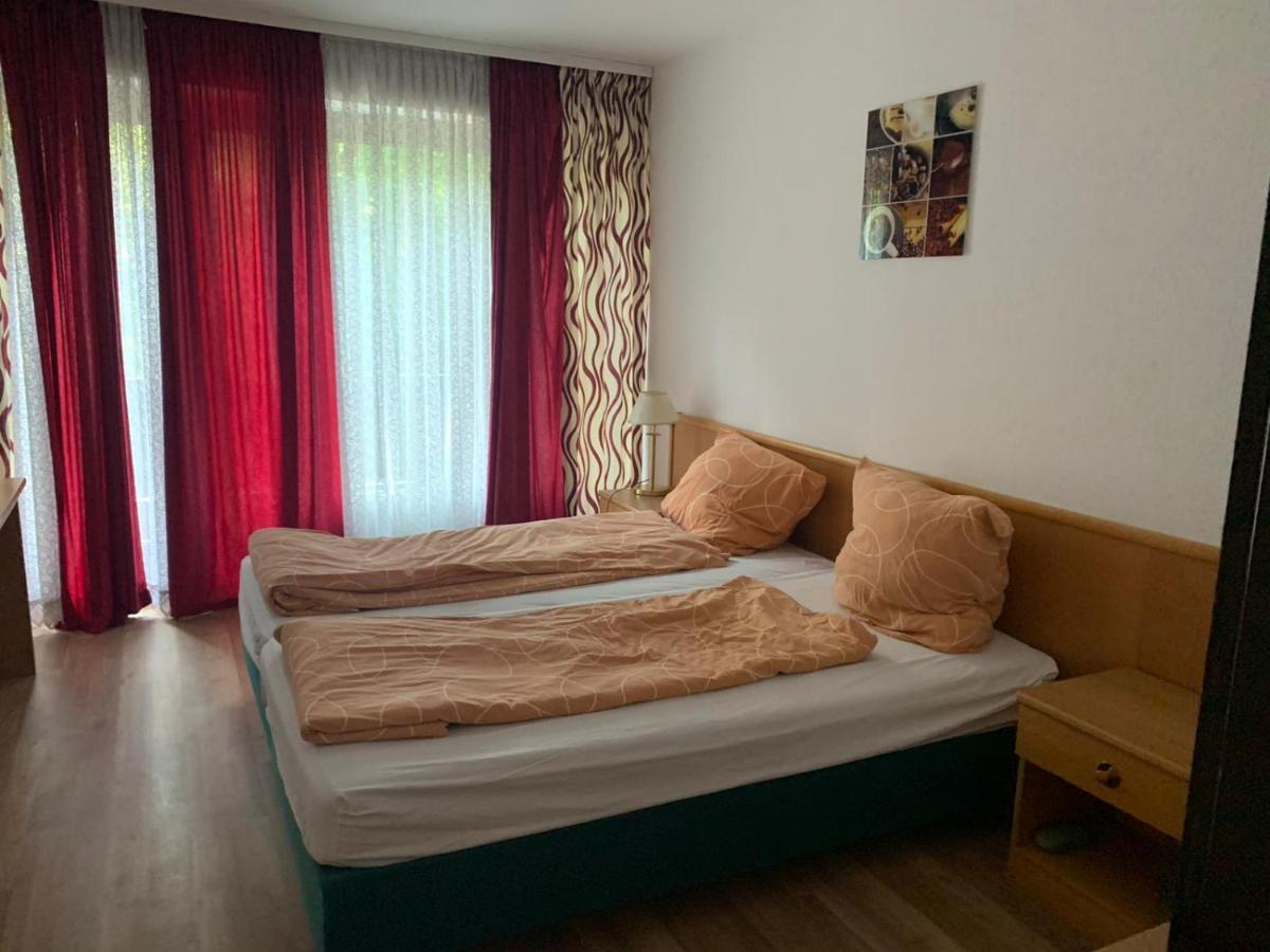 המבורג Grando Sukredo Hotel מראה חיצוני תמונה